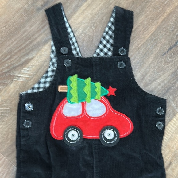 Mudpie 100% Cotton Black Corduroy Red Truck Christmas Overalls Toddler Size 2T - Picture 2 of 10